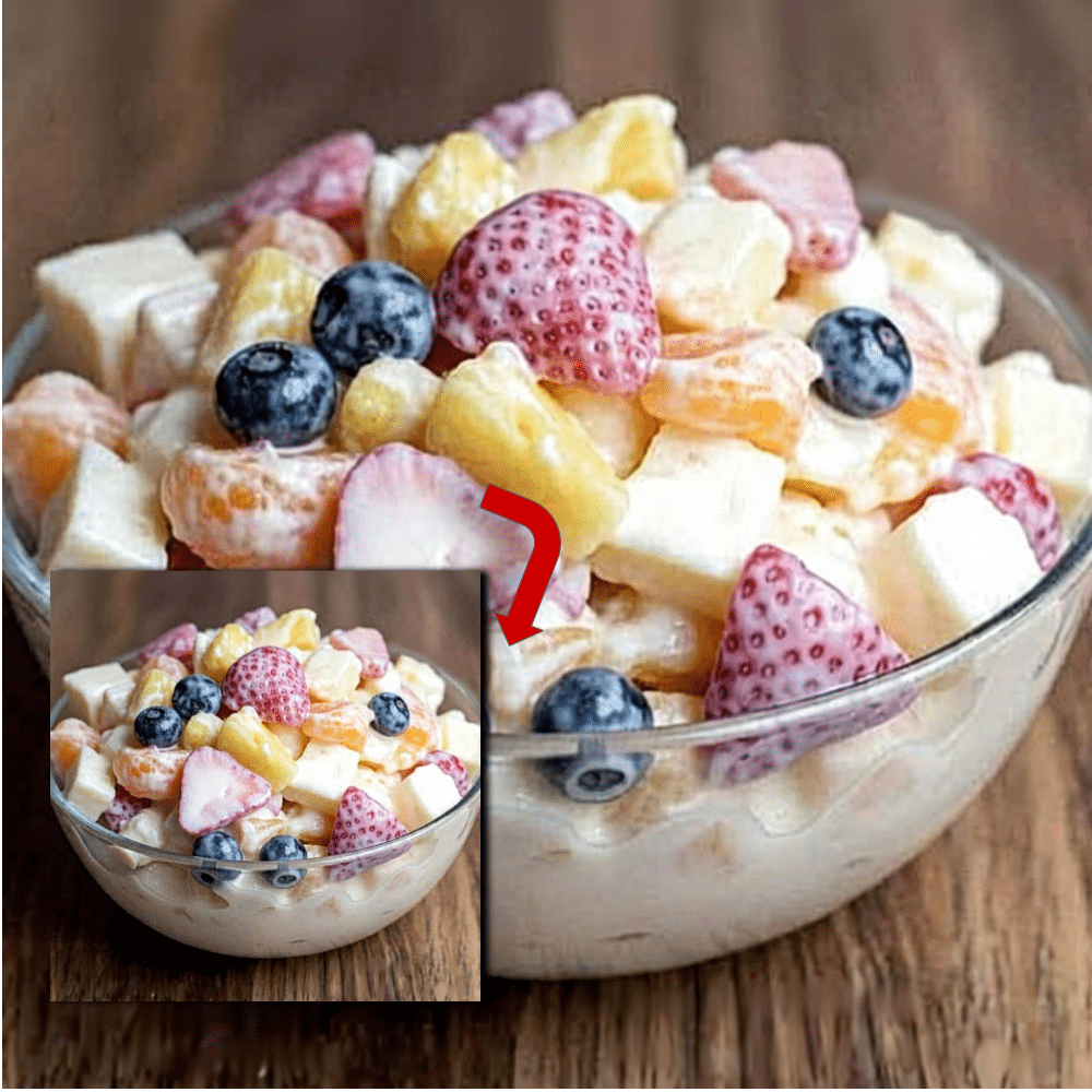 Easy Creamy Fruit Salad Recipe (The BEST!)