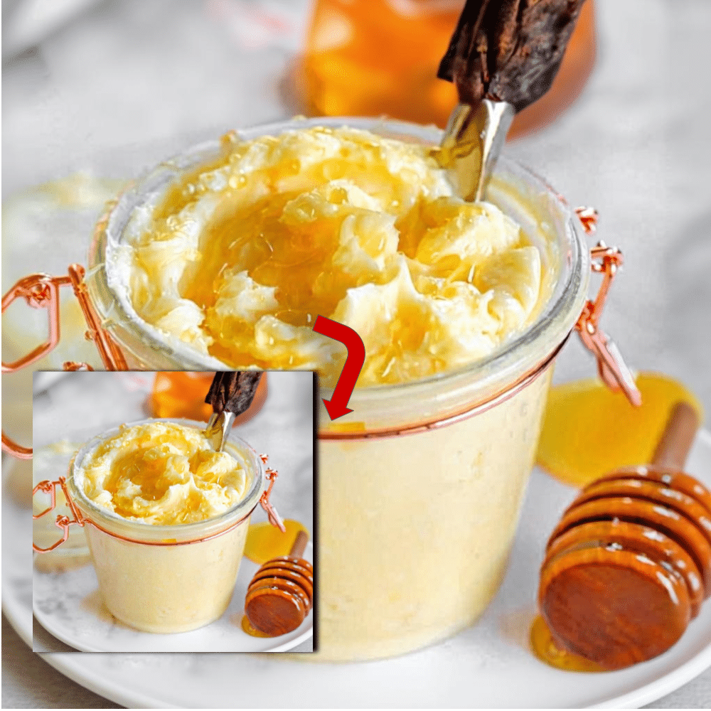 Homemade Whipped Honey Butter Recipe (Easy & Creamy) 2 Homemade Whipped Honey Butter Recipe (Easy & Creamy)