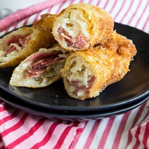 Reuben Egg Rolls: Crispy Corned Beef Appetizer Recipe