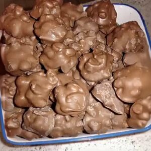 Crock Pot Candy Recipe - Easy Chocolate Peanut Clusters