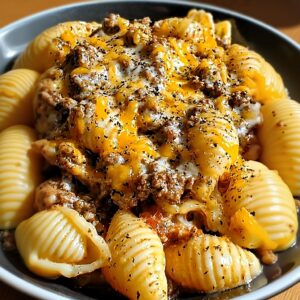 Crockpot Cheesy Ranch Beef Pasta Recipe - Creamy & Easy