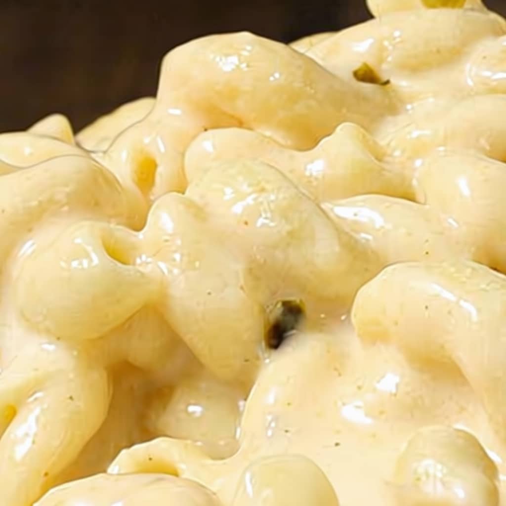 Creamy Slow Cooker Mac and Cheese - Easy Dump & Go Recipe