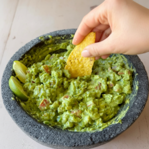Authentic Homemade Guacamole Recipe (Quick & Easy) 4 Authentic Homemade Guacamole Recipe (Quick & Easy)