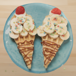 Quick & Fresh Banana Strawberry Fruit Cones Recipe 4 Quick & Fresh Banana Strawberry Fruit Cones Recipe