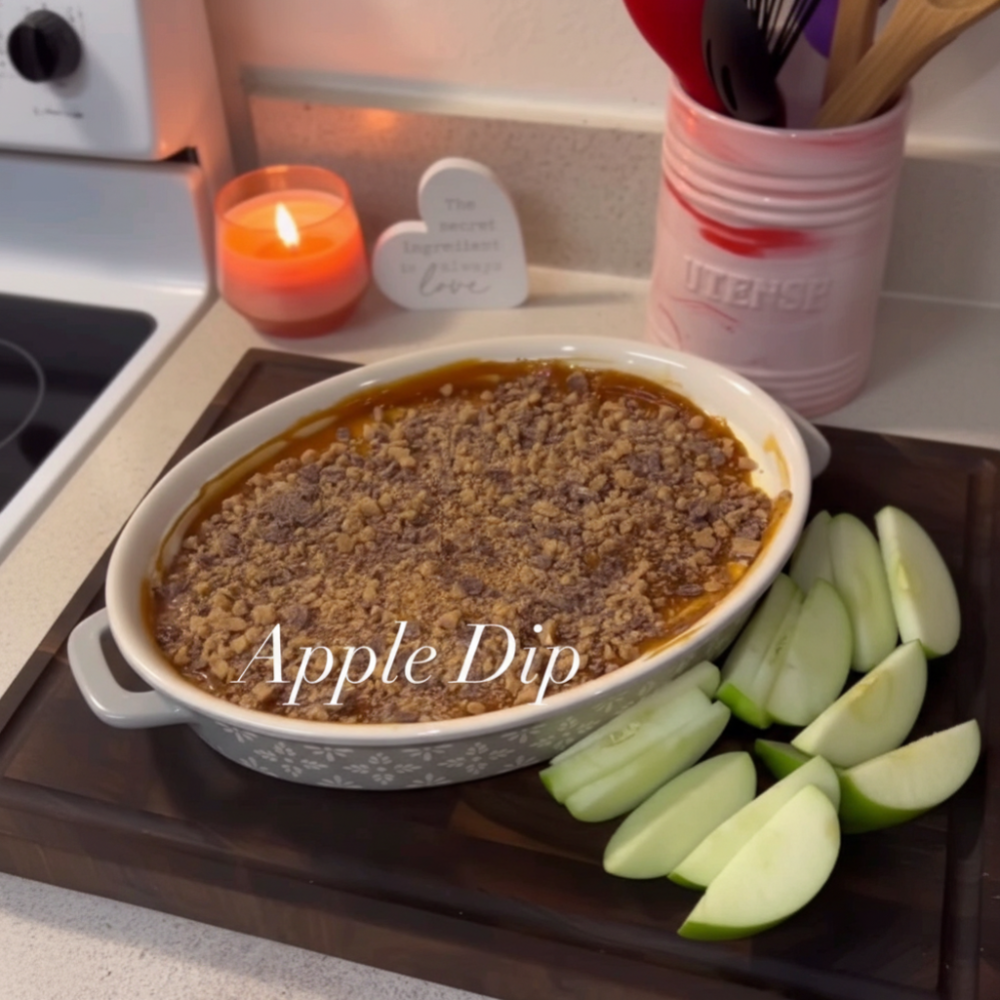 Quick Caramel Apple Dip Recipe for Fall 1 Quick Caramel Apple Dip Recipe for Fall