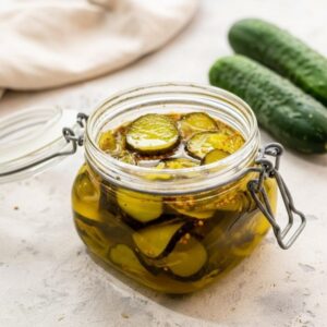 Homemade Bread and Butter Pickles: Easy Sweet Recipe 3 bread and butter pickles featured 1788150232896